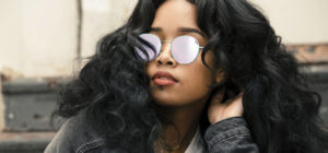 H.E.R. - BACK OF MY MIND [ALBUM STREAM]